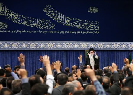 رهبر معظم انقلاب: خدمات شهید رئیسی مایه آبرو، عزت و اعتبار ملی بود/ آمریکایی‌ها یاوه‌گویی نکنند