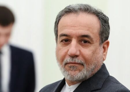 عراقچی:خودمان را خلع سلاح نمی‌کنیم | هیچ مذاکره مستقیم با آمریکا نداریم| به حمایت از مقاومت ادامه می‌دهیم