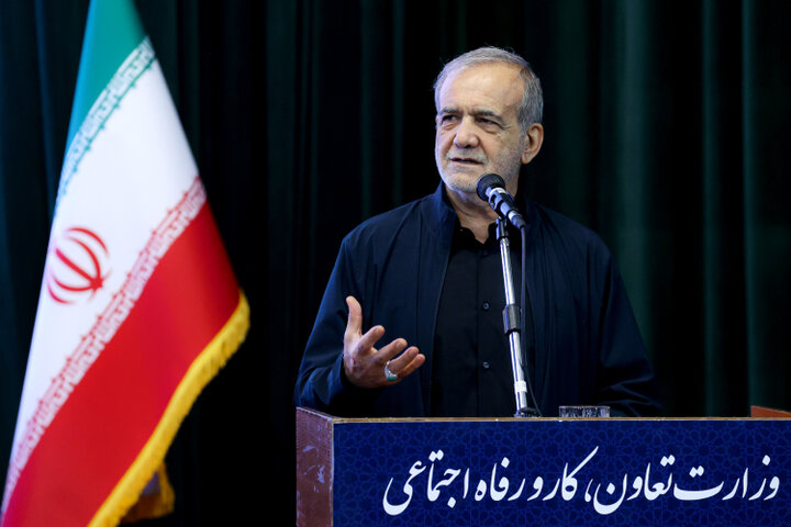 پزشکیان: وحدت و انسجام ملی، پاسخ قاطع ایران به توطئههای دشمن است