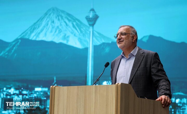 زاکانی در جشنواره شهید رجایی: همزمان با میلاد حضرت رسول اکرم(ص) اولین بسته مسکن کارکنان شهرداری رونمایی خواهد شد/ بهرهبرداری از ۵ ایستگاه مترو در مهرماه