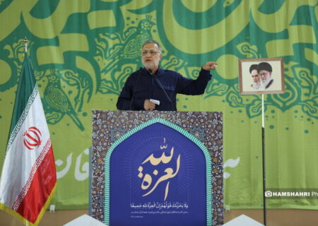 زاکانی: توسعه مترو و خرید ۴۸۰۰ اتوبوس بدون استفاده از منابع عمومی/ تعیین تکلیف ۹۸ درصد واحدهای مسکونی آسیب‌دیده در جنگ ۱۲ روزه