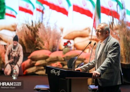 زاکانی: شهدا و پیشکسوتان عرصه جهاد، ستون‌های انقلاب اسلامی هستند
