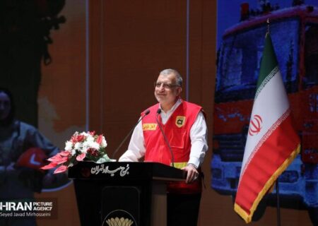زاکانی در آیین گرامیداشت روز آتش‌نشان: هرچه تلاش کنیم گوشه‌ای از زحمات آتش‌نشانان جبران نمی‌شود/ حضور آتش‌نشانان در صف مقدم امدادرسانی در جنگ ۱۲ روزه