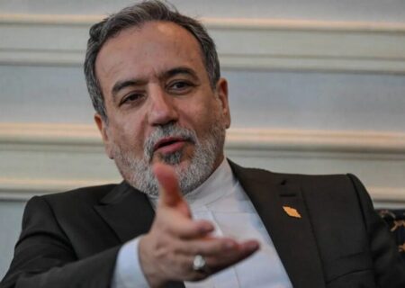 عراقچی: با آمریکایی‌ها با واسطه و بی واسطه پیام‌هایی رد و بدل شد | نتوانستیم به یک مصالحه برسیم. چرا؟ چون…