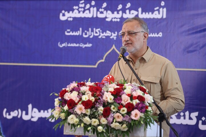 زاکانی: بازسازی مساجد با بیش از ۵۰ سال قدمت/ کمبود سرانه در مساجد پایتخت