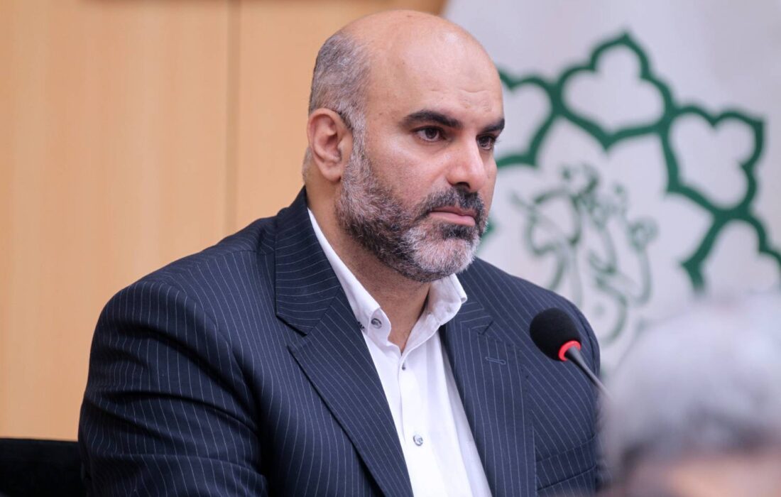 تخریب تابلوی خانه اندیشمندان ارتباطی با شهرداری ندارد| نقش متولیان خانه اندیشمندان در تخریب تابلو