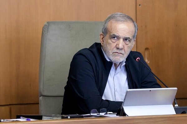 مسعود پزشکیان: مسائل استان خوزستان باید با نگاهی ویژه و راهبردی مورد توجه قرار گیرد