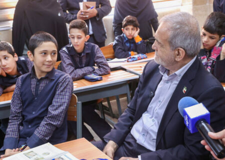 پزشکیان: با مشارکت خانواده‌ها نابرابری آموزشی را از میان بر می‌داریم