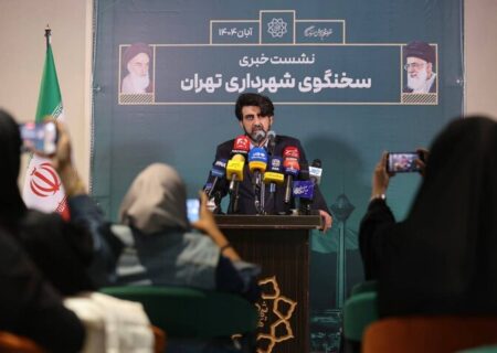 محمدخانی: شهرداری تهران تلاش می‌کند شرایط انتخاباتی و سیاسی نشود تا برخی مانع خدمت‌رسانی به مردم نشوند/ استانداری در مورد حریم باید به دولت پاسخ دهد