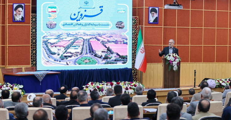 پزشکیان: برای حل واقعی مشکلات کنار تولیدکنندگان هستیم و نشستهای کاری مستمر داریم/ چرخه ناعادلانه دریافت رانت را متوقف خواهیم کرد