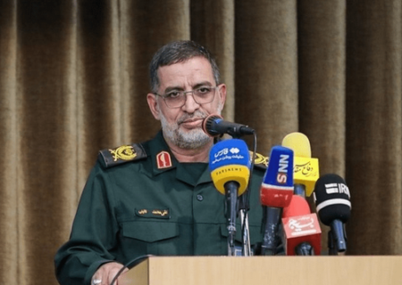 سردار نائینی: فرض ما این است که هر لحظه ممکن است جنگ شود