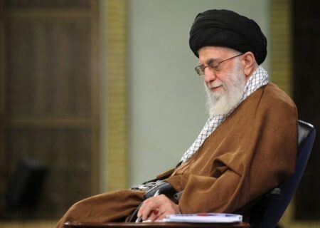 تقریظ‌هایی بر داستان سه زن، منتشر شد