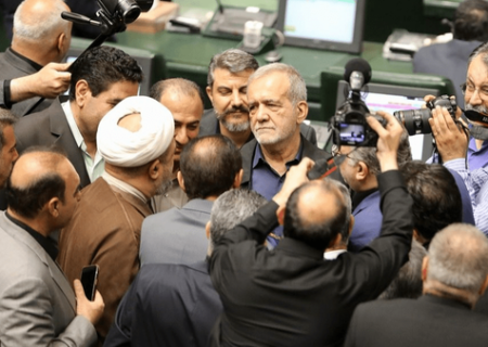تذکر مهم رهبر انقلاب به جریان‌های سیاسی درباره آرامش روانی جامعه
