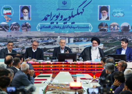 پزشکیان: وظیفه همه ما خدمت بدون منت به مردم است/ ایران برای همه ایرانیان