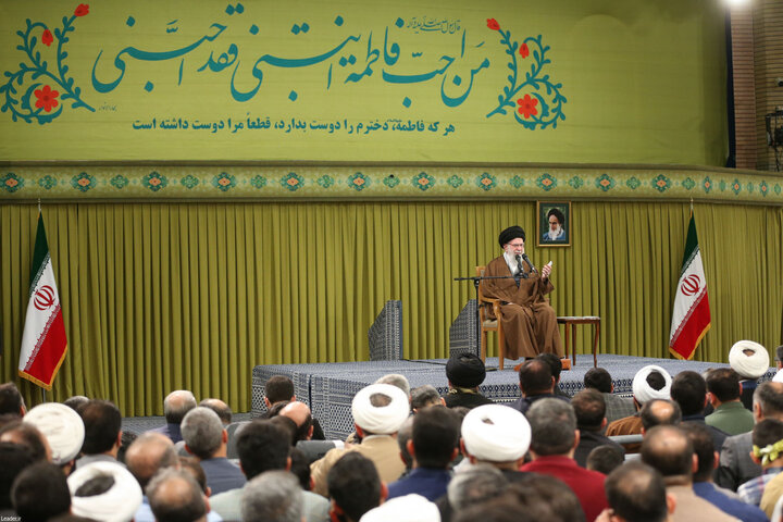 رهبر معظم انقلاب: لزوم تغییر آرایش رسانهای در برابر تلاش دشمن برای تسخیر دل ها و مغزها