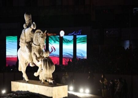 تندیس والرین در ورودی فرودگاه مهرآباد قرار گرفت