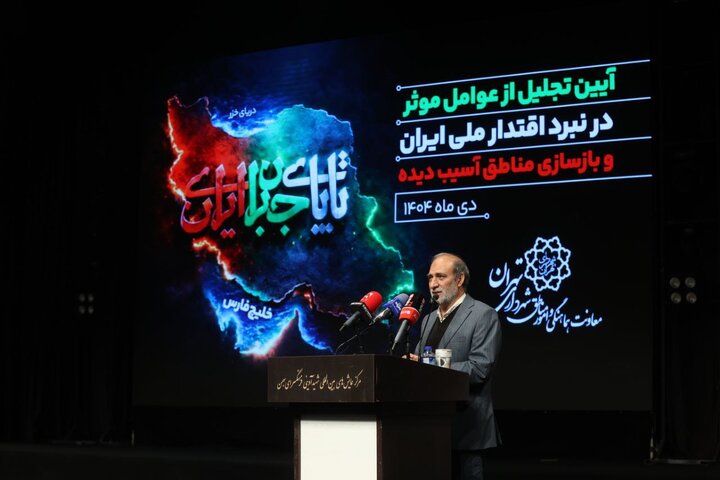 فروزنده: برخی حاضر نبودند مسئولیت معتادان متجاهر را بپذیرند / انسجام خدشهدار نشود