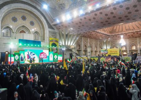 گردهمایی عظیم ۲۵هزار نفری نوجوانان آرمانی لشکر قدس در حرم‌مطهر امام‌خمینی(ره)