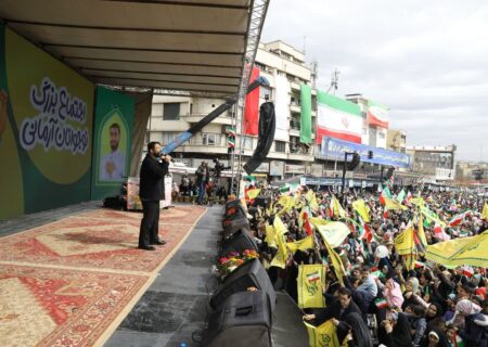 اجتماع نوجوانان آرمانی لشکر قدس در میادین انقلاب و آزادی در راهپیمایی ۲۲بهمن
