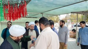 تجدید عهد با قهرمانان؛ غبارروبی مزار شهدا توسط اعضای ستاد شهید آرمان