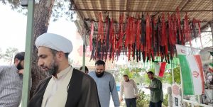 تجدید عهد با قهرمانان؛ غبارروبی مزار شهدا توسط اعضای ستاد شهید آرمان